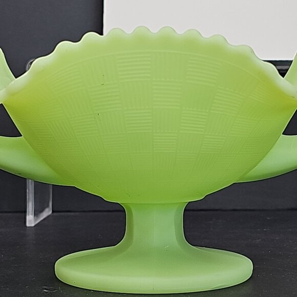 Fenton Uranium Lime Green Satin Footed Candy Dish With Handles Geiger Checked - Picture 12 of 15